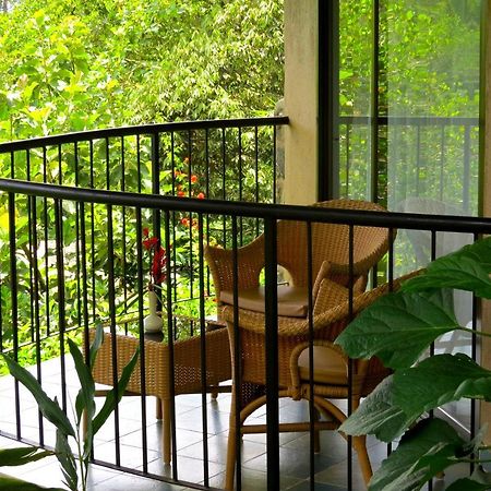 Hotel Poetree Thekkady Exterior foto